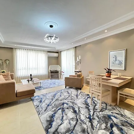 Sehir Ve Denizin Ortasinda Апартаменты Алания